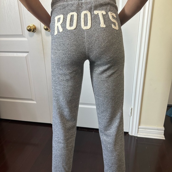 Roots kids organic original grey sweatpants (size 12) - Picture 3 of 4